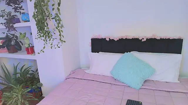 Hanna Simmons online show from 07.17.26