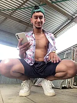 Snapshot of Kevin_Torres chatting on 01.09.25 Kevin Torres online show from 01.09.25