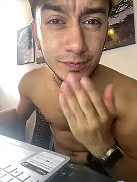 Snapshot of Kevin_Torres chatting on 02.21.25 Kevin Torres online show from 02.21.25