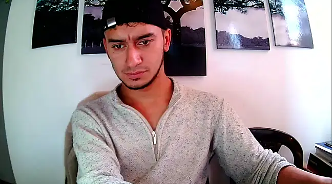 Snapshot of Kevin_Torres chatting on 02.26.25 Kevin Torres online show from 02.26.25