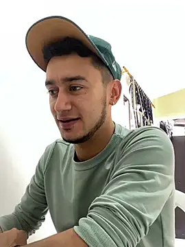 Snapshot of Kevin_Torres chatting on 03.07.25 Kevin Torres online show from 03.07.25