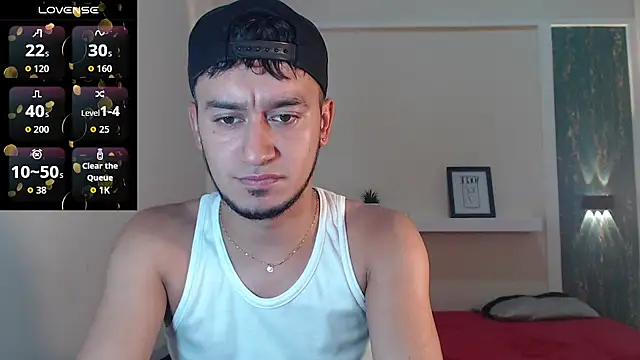 Snapshot of Kevin_Torres chatting on 10.11.25 Kevin Torres online show from 10.11.25