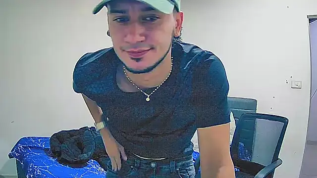 Snapshot of Kevin_Torres chatting on 05.31.26 Kevin Torres online show from 05.31.26