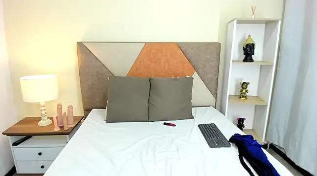 JennaCollins149 online show from 12.18.24