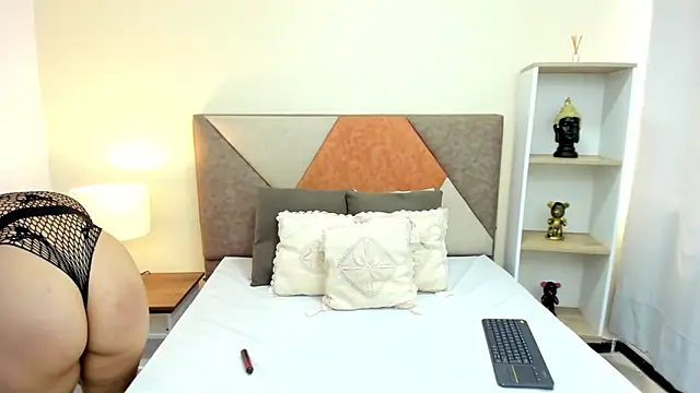 JennaCollins149 online show from 12.19.24