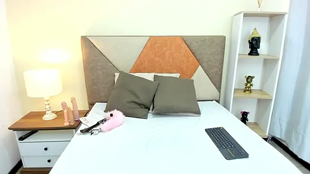 JennaCollins149 online show from 12.21.24