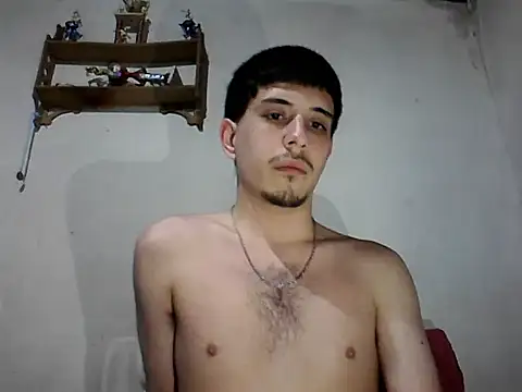 Snapshot of Elvergonn2105 chatting on 10.01.25 Elvergonn2105 online show from 10.01.25