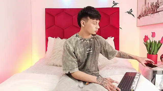 Steev Novoa online show from 02.06.26