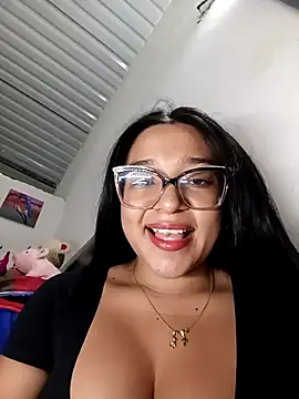 Snapshot of -VICKKY chatting on 09.10.25 -VICKKY online show from 09.10.25