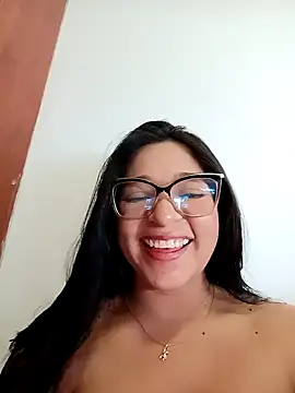 Snapshot of -VICKKY chatting on 10.16.25 -VICKKY online show from 10.16.25