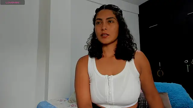 sofiaparker8 online show from 04.30.26
