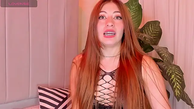 Snapshot of tiffany_becker chatting on 02.20.25 tiffany becker online show from 02.20.25