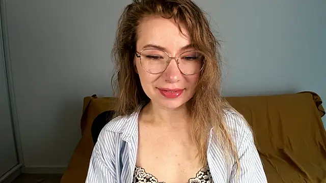 Mia Tasty online show from 07.16.26