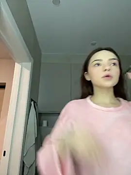 Snapshot of AnaWest chatting on 01.04.25 AnaWest online show from 01.04.25