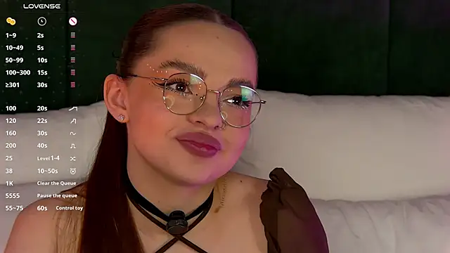 Snapshot of AnaWest chatting on 01.25.25 AnaWest online show from 01.25.25