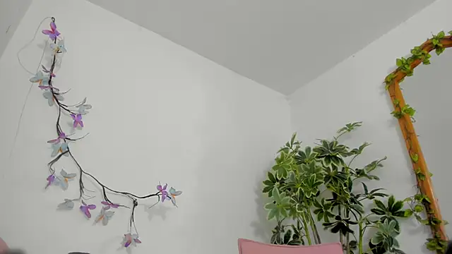 Snapshot of BonnieCute_ chatting on 02.01.26 BonnieCute online show from 02.01.26