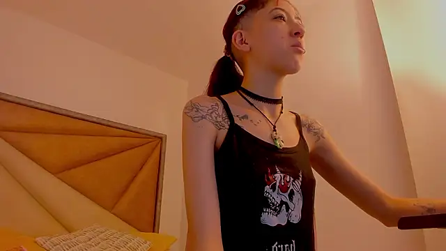 Snapshot of BonnieCute_ chatting on 02.12.26 BonnieCute online show from 02.12.26