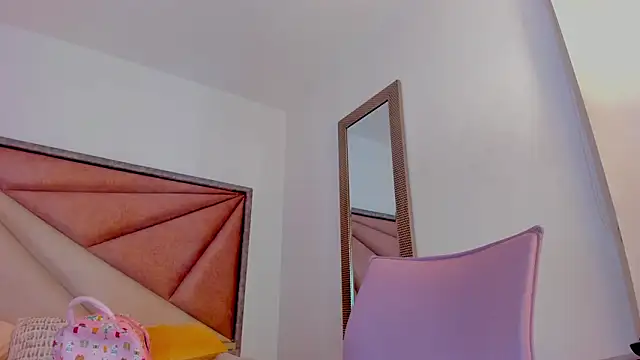 Snapshot of BonnieCute_ chatting on 02.15.26 BonnieCute online show from 02.15.26