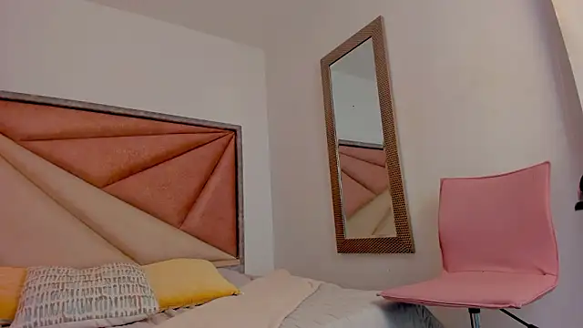 Snapshot of BonnieCute_ chatting on 02.28.26 BonnieCute online show from 02.28.26