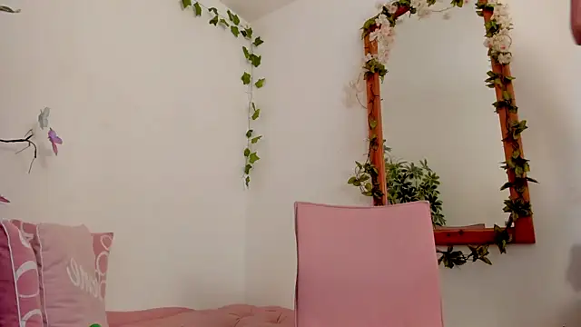 BonnieCute  online show from 04.08.26