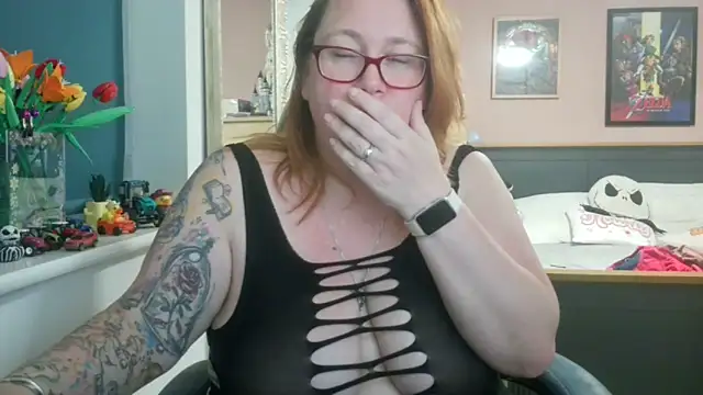 NikiDeeOfficial online show from 06.10.26