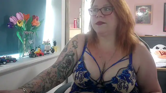 Snapshot of NikiDeeOfficial chatting on 07.15.26 NikiDeeOfficial online show from 07.15.26