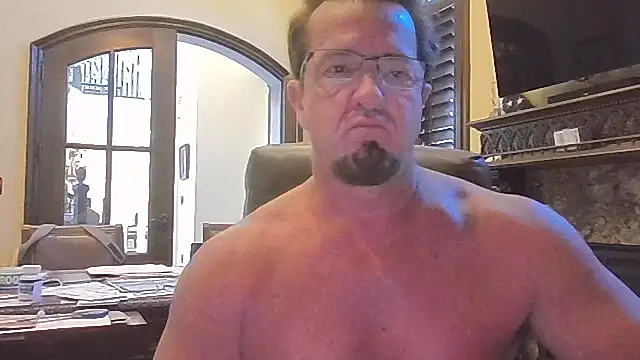 Snapshot of sluttydylan chatting on 04.29.26 sluttydylan online show from 04.29.26