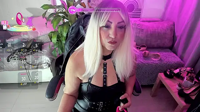 Snapshot of anyclark_ chatting on 02.23.26 anyclark online show from 02.23.26