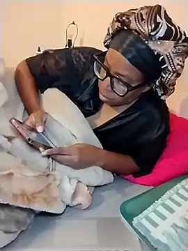 madamsensuale online show from 12.20.25