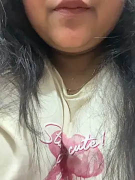 Snapshot of smile_pretty chatting on 02.24.26 smile pretty online show from 02.24.26