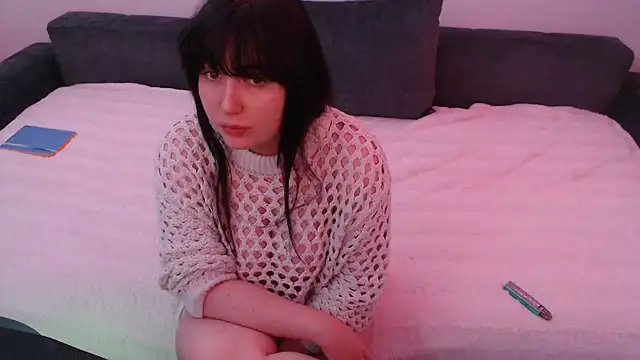 Lynylou online show from 12.16.24