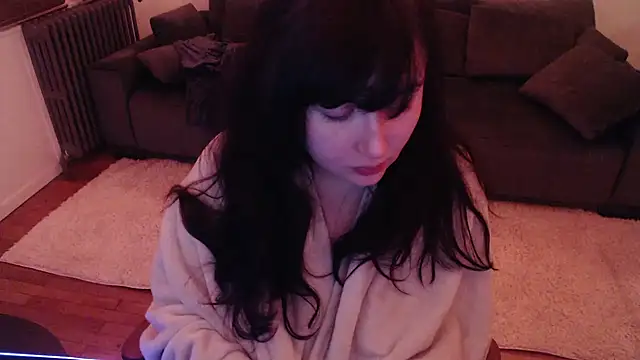 Lynylou online show from 01.14.25