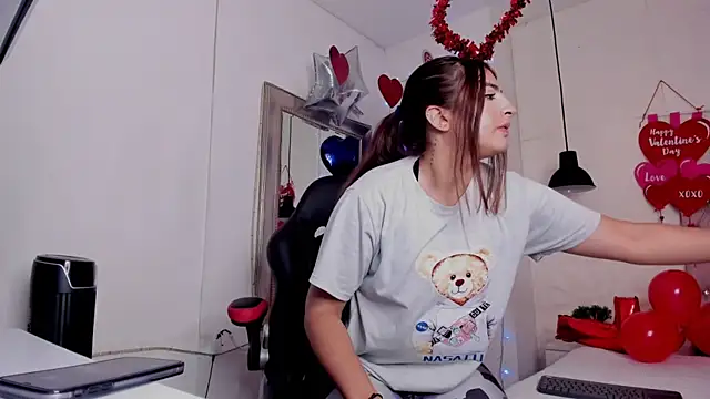 angel hardy dl online show from 02.18.25