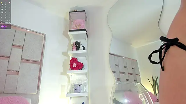 Snapshot of kristel_s chatting on 10.03.25 kristel s online show from 10.03.25