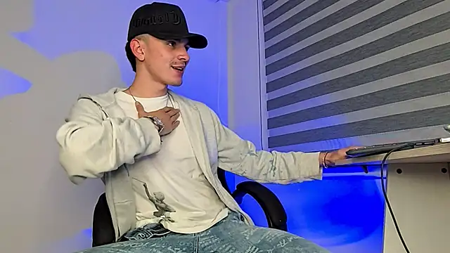 Snapshot of bastia_noooo chatting on 09.11.25 bastia noooo online show from 09.11.25