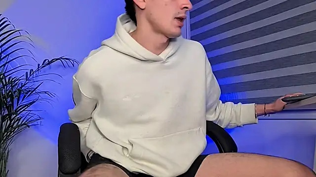 Snapshot of bastia_noooo chatting on 09.15.25 bastia noooo online show from 09.15.25