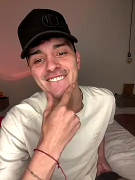 Snapshot of bastia_noooo chatting on 10.18.25 bastia noooo online show from 10.18.25