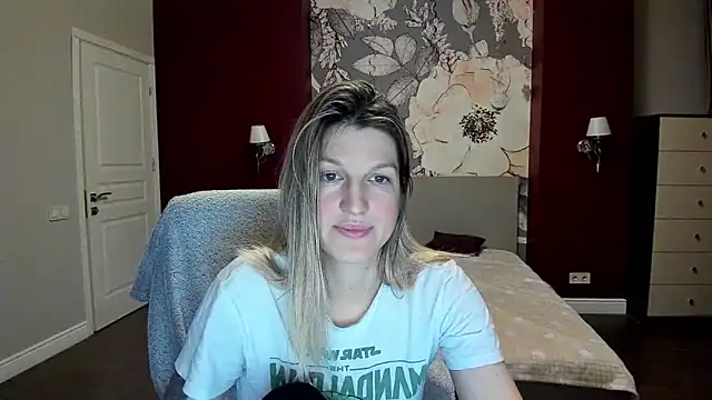 EmilyWalkeri online show from 02.11.26