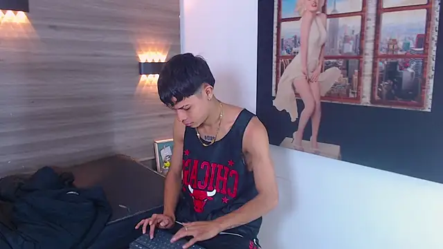 Snapshot of Levis_Montes chatting on 01.09.25 Levis Montes online show from 01.09.25