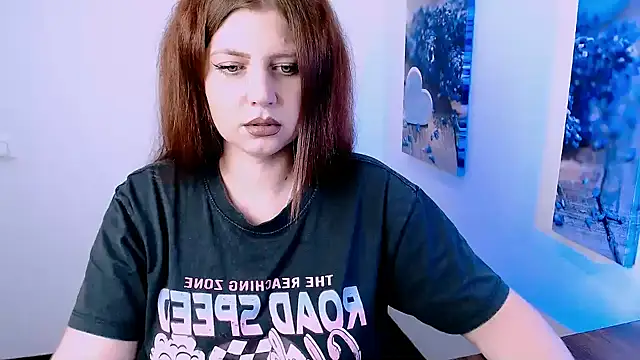 Lizzy Love online show from 11.03.25