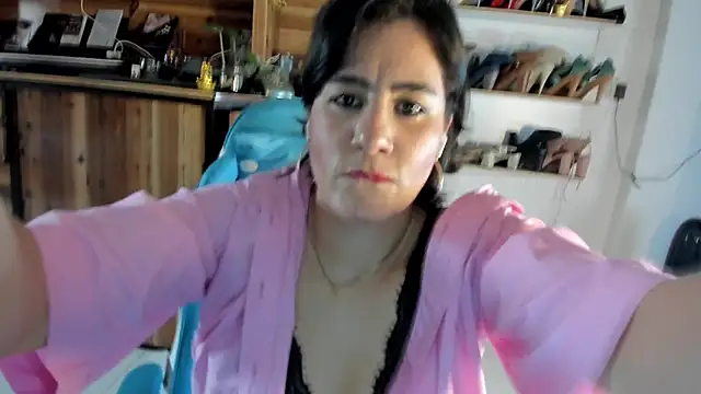 Snapshot of Cristina_Vanegas631 chatting on 04.17.26 Cristina Vanegas631 online show from 04.17.26