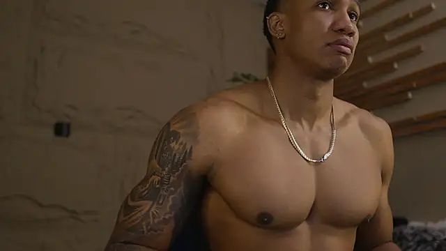 Snapshot of Logan_Varela chatting on 02.09.26 Logan Varela online show from 02.09.26