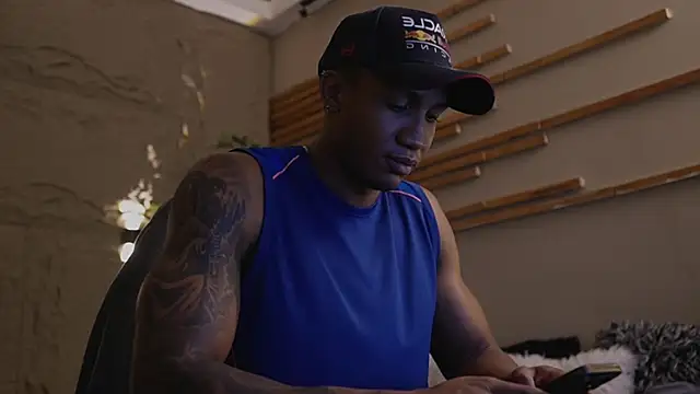 Snapshot of Logan_Varela chatting on 02.18.26 Logan Varela online show from 02.18.26