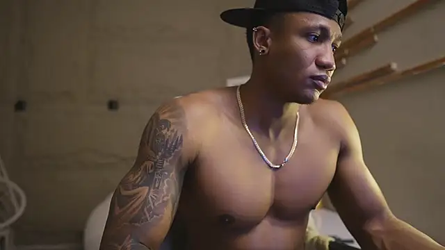 Snapshot of Logan_Varela chatting on 02.27.26 Logan Varela online show from 02.27.26