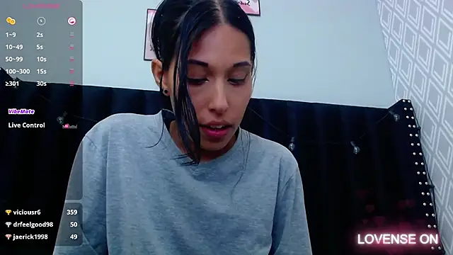 Snapshot of yourcuteneighbourr chatting on 12.31.24 yourcuteneighbourr online show from 12.31.24