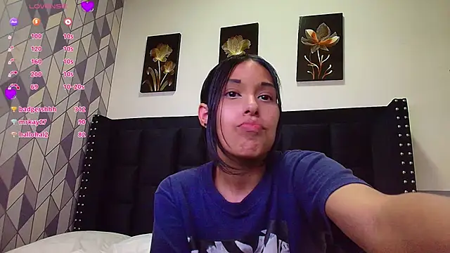 Snapshot of yourcuteneighbourr chatting on 01.18.25 yourcuteneighbourr online show from 01.18.25
