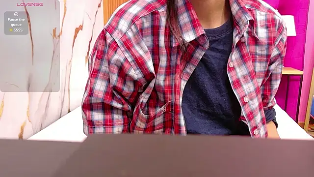 Snapshot of yourcuteneighbourr chatting on 06.24.26 yourcuteneighbourr online show from 06.24.26