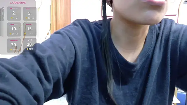 Snapshot of yourcuteneighbourr chatting on 07.07.26 yourcuteneighbourr online show from 07.07.26