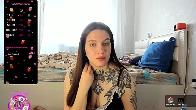 Snapshot of AizaRose chatting on 01.19.26 AizaRose online show from 01.19.26