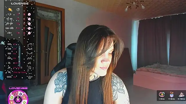 Snapshot of AizaRose chatting on 02.05.26 AizaRose online show from 02.05.26